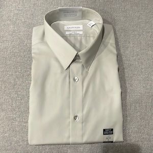 CALVIN KLEIN SLIM FIT DRESS SHIRT